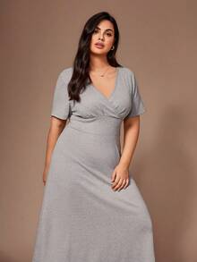 SHEIN Plus Size Casual V-Neck Short Sleeve Long Women's Nightgown - Grey - View 5