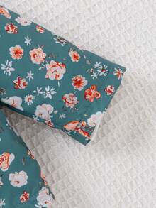 SHEIN Vintaside Kids 復古牛仔女孩可愛碎花連帽夾克 嬰兒女寶寶拉鍊開合保暖內裡休閒時尚冬季外套 新生女嬰 - 綠色 - 查看 5