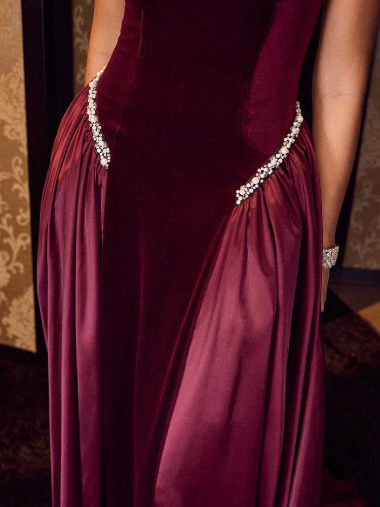 BURGUNDY STRAPLESS WAIST-CINCHED MAXI COCKTAIL DRESS