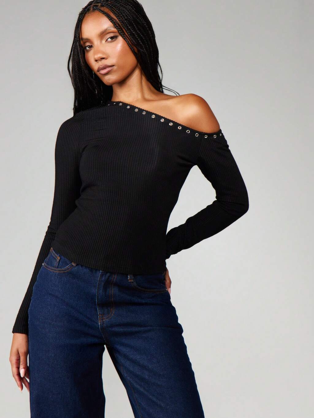 MISSGUIDED Top de canalé con ojales y hombros descubiertos y manga larga