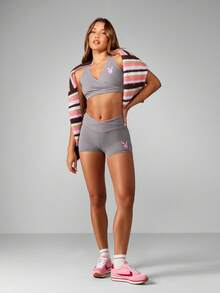 Missguided x Playboy Bộ áo ngực thể thao lưng chéo và quần short cạp cao có viền tương phản dành cho tập yoga và thể dục - Xám - Xem 3
