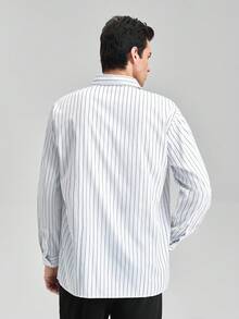 男士简约条纹休闲时尚百搭长袖宽松版型秋季复古男士白色衬衫，春夏皆宜 - 查看 2