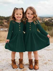 Emery Rose Kids Emery Rose Kids 女童純色長袖羅紋連身裙，前襟鈕扣設計，適合秋冬穿著 - 綠色 - 查看 5
