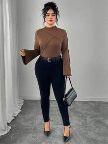 Modelyn 女士喇叭长袖修身高弹荷叶边简约时尚大码T恤 - 棕色 - 查看 6