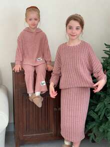 LMoss Kids LMoss 女童休闲针织毛绒罗纹圆领宽松上衣和修身半裙两件套，少女针织套装，舒适秋冬款式，粉色 - 粉色 - 查看 1