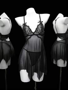 SHEIN Seduluxe مجموعة من قطعتين من الثوب الليلي النسائي الرومانسي الدانتيل المثير ذو الظهر المفتوح غير المتماثل