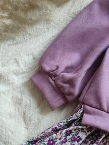 Vintaside Kids Mädchen bequemes, elegantes Kleid mit großem Kragen, leicht fallenden Schultern und niedlichem Blume Muster-Saum an den Ärmeln, vielseitig für Übergangszeiten von Frühling, Herbst und Winter, Landhaus-Chic Stil, und damenhaft