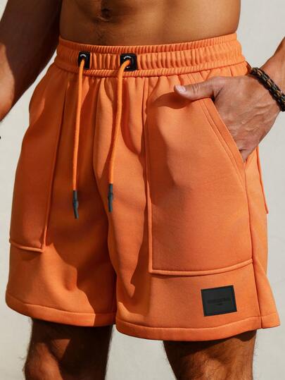 Manfinity Homme Pantalones cortos con cordón en la cintura y parche con letra para hombres