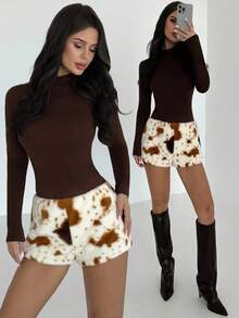 Firerie Women's New Elegant Casual Fashion Versatile Simple Urban Commute Office Wear Multi-Color Faux Fur Cropped Low Waist Fitted Shorts, Autumn Outfit, Teacher Outfit, Airport Outfit, Outgoing Wear, Back To School, Cozy Fall