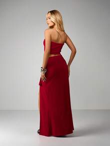 MISSGUIDED Bộ đồ hai mảnh áo crop top và chân váy maxi quấn cho nữ mặc dịp Giáng sinh với chi tiết xẻ cao dành cho các sự kiện tiệc tùng - Màu Đỏ Sâu - Xem 2