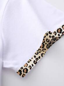 Resyla Camiseta de manga corta con lazo y estampado de leopardo para tallas grandes - Blanco - Ver 4
