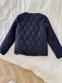 Linhara 加大码绗缝外套，几何绗缝图案，简约通勤风格，格子拼接 - 藏蓝色 - 查看 2