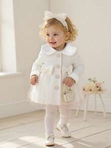 Áo khoác len dáng chữ A chất liệu vải tuyn màu trơn đính nơ 3D cho bé gái. Thiết kế màu trơn, điểm xuyết nơ 3D tinh tế trên ngực là điểm nhấn hoàn thiện, vừa thời trang vừa thanh lịch. Dáng chữ A phù hợp với nhiều vóc dáng bé gái. Dù là đi chơi hàng ngày, chơi trong công viên hay thư giãn tại nhà, chiếc áo sẽ biến bé thành nàng công chúa nhỏ xinh xắn nhất. - trắng - Xem 1