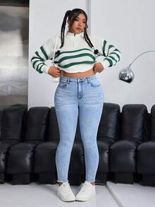 SHEIN EZwear Plus Size Front Button Pocket Simple Denim Jeans, Casual Daily Wear - Light Wash - View 6