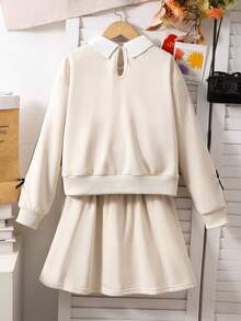 SHEIN 两件套少女学院风翻领卫衣，英文印花，搭配时尚百褶裙，袖口饰有撞色缎带和蝴蝶结，舒适针织面料，充满青春活力，适合上学或休闲外出穿着。 - 杏色 - 查看 2