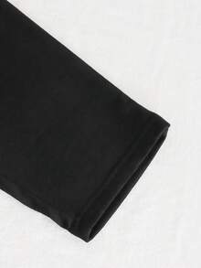 SHEIN 2 件套年轻男孩休闲字母印花衬衫 V 领 2 合 1 长袖运动衫和纯色裤子套装，适合秋冬季休闲户外活动