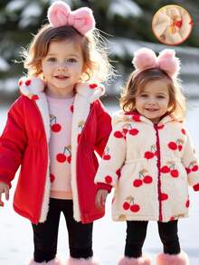 SHEIN Playful Pals 1 件婴儿女孩冬季新夹克，樱桃保暖内衬，厚实，休闲，落肩，长袖，松紧腰带，拉链，连帽开衫，多功能，温暖外套