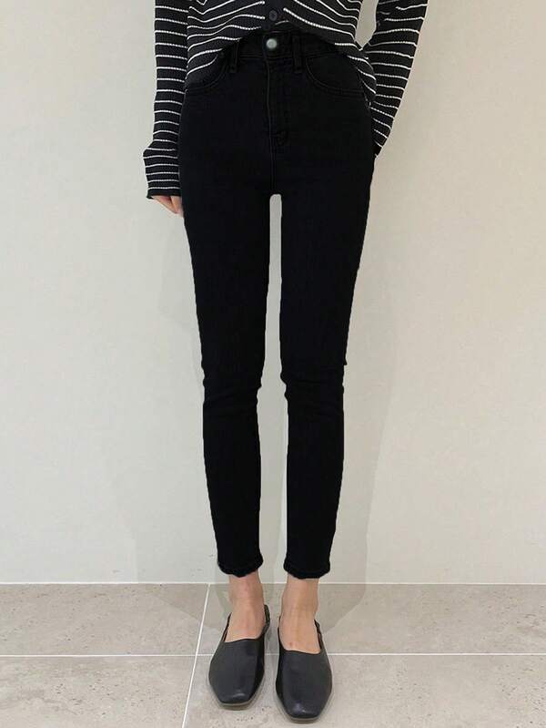 DAZY Solid Color Skinny Jeans