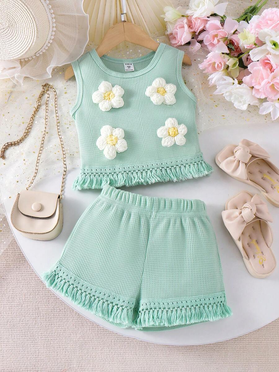 SHEIN Vintaside Kids 2 件装年轻女孩钩针华夫格图案花卉无袖上衣和短裤套装，绿色夏季服装，清爽可爱的春季休闲度假装 - 綠色 - 查看 1
