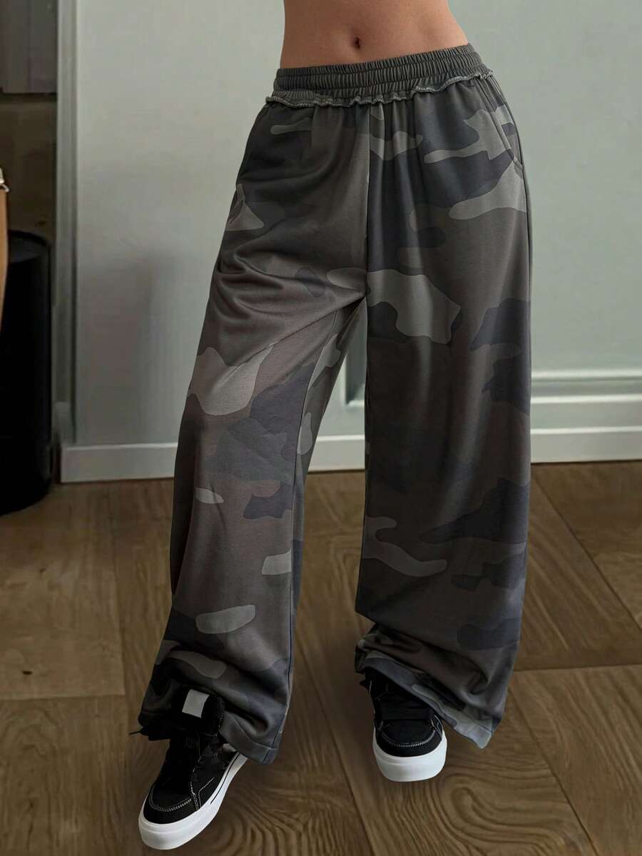 DAZY 女士秋冬迷彩松紧腰宽松阔腿休闲裤 - 軍綠色 - 查看 1