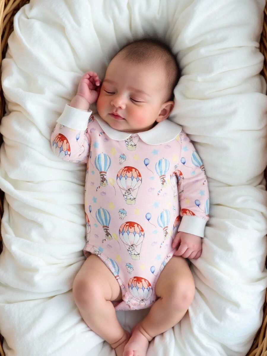 新生女宝宝柔软舒适连体衣,可爱热气球印花,小立领设计,舒适面料 - 彩色 - 查看 1