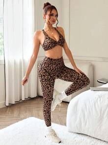 Slayoga Costum sport pentru femei cu imprimeu leopard, top și colanți, model răsucit