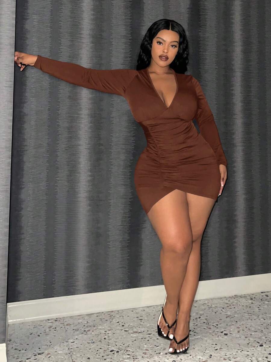 Slaydiva Plus Size Fashionable Sexy Solid Color Ruched Bodycon Dress, Autumn - Brown - View 1