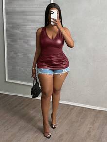 Slaydiva 大码女式紧身深V领褶饰PU背心 - 酒紅色 - 查看 6