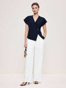 BizChic Áo kiểu nữ màu xanh hải quân dáng bất đối xứng, cài một nút kim loại, vai rộng, hiện đại, thanh lịch, phù hợp cho công sở, đi làm hàng ngày, lãng mạn, mang hơi hướng retro thập niên 90, Giáng sinh và Năm mới. Thích hợp cho tiệc Valentine, đi biển, lễ tốt nghiệp, lễ hội, kỳ nghỉ, dễ phối đồ, phù hợp cho khách dự đám cưới, chủ nhà, hẹn hò, tiệc tùng, hòa nhạc, bữa trưa muộn, sân bay, nhiều dịp khác nhau. - Màu xanh hải quân - Xem 3