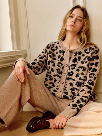 Écloséra Dam Casual Lös Rund Halsad Långärmad Stickad Leopard Jacquard Kofta Med Knappar, Khaki, Höst/Vinter