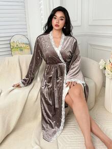 Dazy Plus Plus Size Women Elegant Velvet & Contrast Lace Long Tie-Waist Robe, Thick Warm Sleepwear For Autumn/Winter