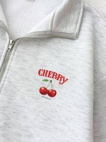 SHEIN 少女字母樱桃印花半拉链休闲抓绒卫衣，秋冬舒适百搭，适合日常穿着、街头风、居家休闲。可爱立领拉链卫衣，樱桃图案，学院风长袖上衣，适合新年、日常穿着、庆祝活动、秋冬季节，舒适百搭，秋冬叠穿，时尚有型。 - 灰色 - 查看 3