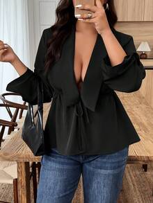 SHEIN LUNE Blusa de Moda Sexy com Amarração na Cintura e Mangas Dobráveis em Cor Sólida para Mulheres Plus Size - Preto - Visão 5
