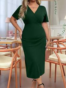 EMERY ROSE Vestido midi de mujer talla grande con cuello en V, manga corta, unicolor y drapeado - Verde Oscuro - Ver 5