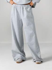 MISSGUIDED Conjunto de chándal de dos piezas con sudadera tipo polo de buceo y pantalones de pierna ancha para mujer - Gris Claro - Ver 5