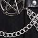 Cadena multicapa de pentagrama negro