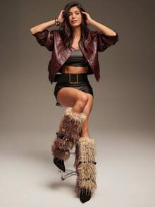 SHUZIA 女士时尚毛茸茸尖头细高跟及膝靴，带扣带装饰 - 駝色 - 查看 2