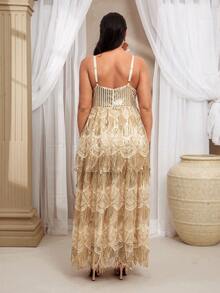 VOLUPTÉ CURVE Đầm cocktail cỡ lớn lấy cảm hứng từ phong cách vintage, đính sequin và tua rua, cổ chữ V sâu, dây mảnh, thắt lưng, tua rua nhiều lớp và đính sequin, dài đến sàn, đầm dạ hội sang trọng cho ngày Valentine. - Vàng - Xem 3
