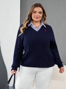 SHEIN CURVE+ Suéter de Malha Texturizada com Decote em V e Padrões Bordados, Estilo Casual Plus Size, Suéter de Volta para Casa Azul Marinho, Suéter de Tricô Trançado, Suéter Bordado, Casual Empresarial de Outono, Estilo Old Money para Mulheres/Inverno - Azul Marinho - Visão 6