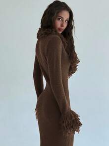 Aloruh 秋冬女士 V 领流苏毛绒拼接喇叭下摆修身针织长款毛衣连衣裙 - 棕色 - 查看 6