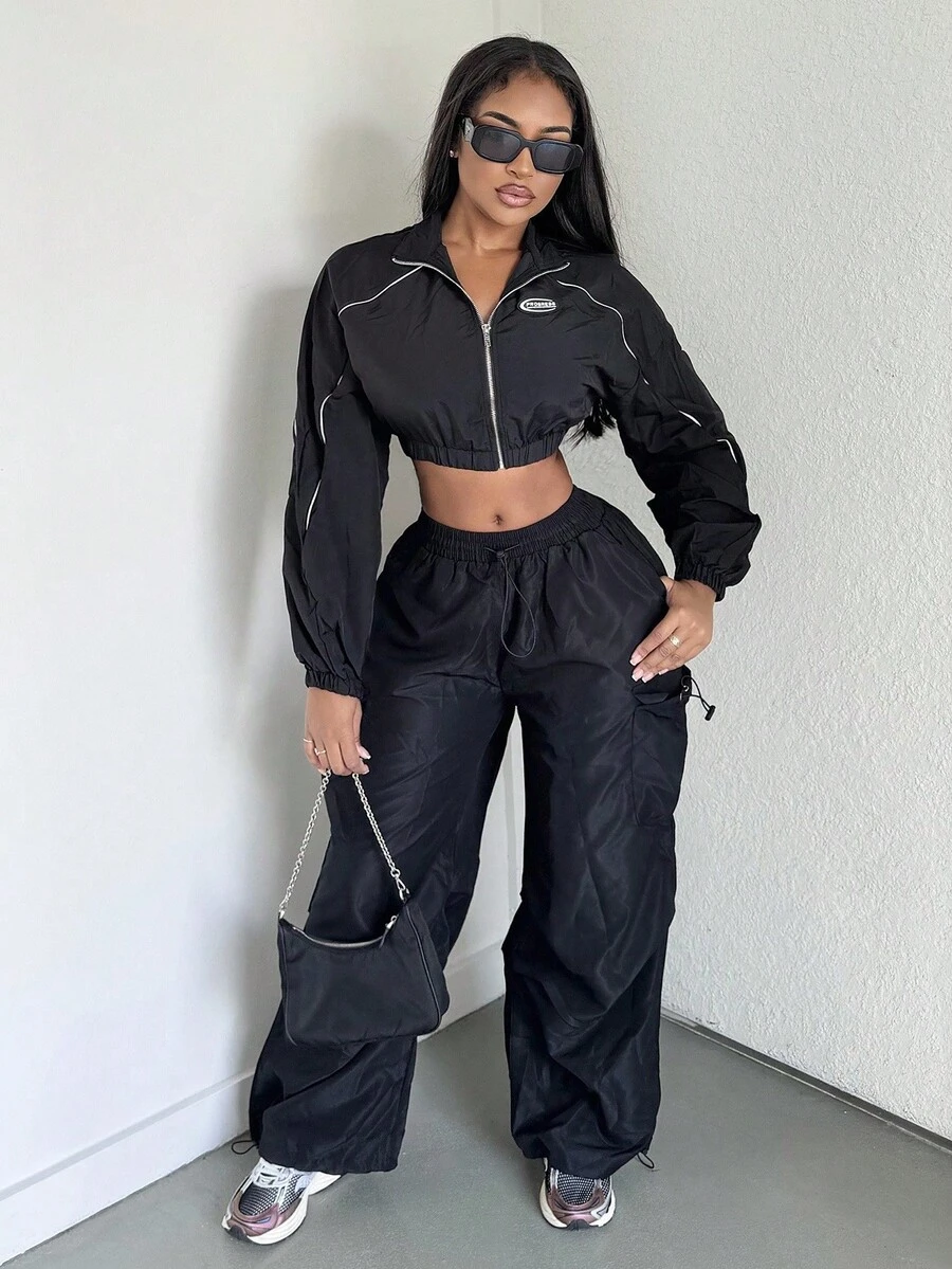 Alexandranx 黑色带盖口袋侧抽绳腰部降落伞工装裤 - 黑色 - 查看 1