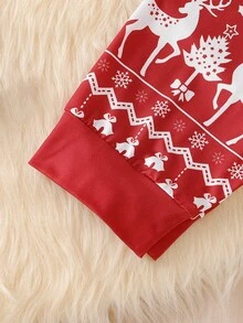 SHEIN 一套圣诞快乐女士睡衣，红色长袖上衣，饰有圣诞树图案，手写体“圣诞快乐”字样，撞色拼接长裤，饰有层叠圣诞树和雪花图案，弹力透气针织面料，可机洗，穿着舒适，易于打理（4套单独出售），冬季服装