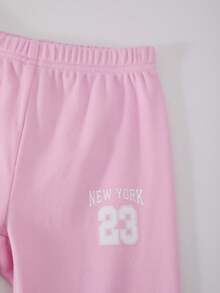 SHEIN Explorewe 女童两件套：常规加厚街头风套头连帽衫 + 保暖打底裤，饰有数字和字母图案，甜美又酷炫，适合春秋季休闲、运动、户外活动穿着。 - 深灰色 - 查看 7