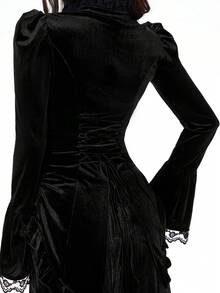 Breakform 女式中世纪宫廷哥特式派对复古蕾丝拼布高领泡泡袖喇叭袖口不对称下摆纽扣前腰修身天鹅绒上衣 - 黑色 - 查看 2