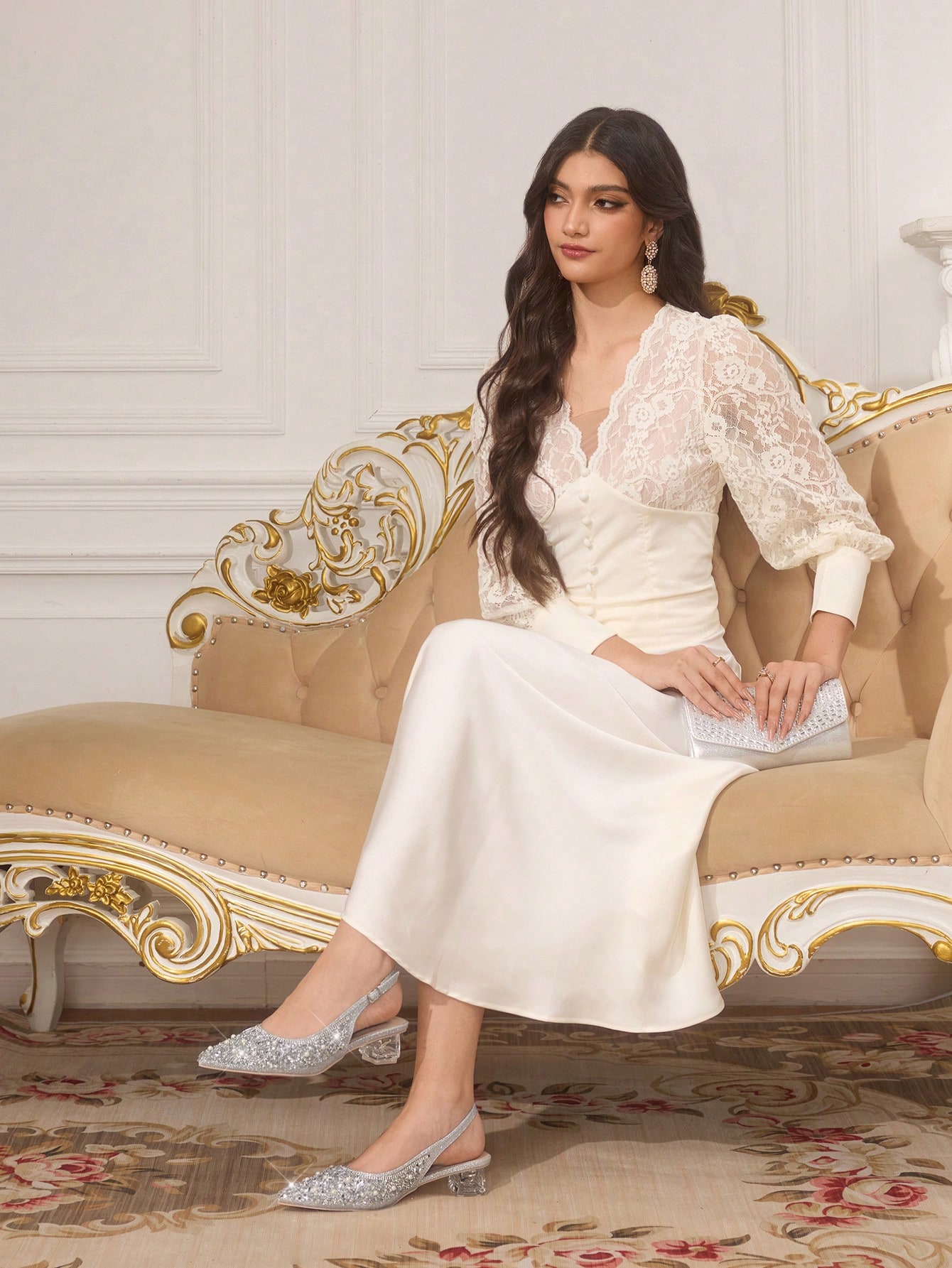 CUCCOO TILAWA أحذية كعب عالي مزينة بالكريستال والر...