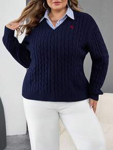 SHEIN CURVE+ Suéter de Malha Texturizada com Decote em V e Padrões Bordados, Estilo Casual Plus Size, Suéter de Volta para Casa Azul Marinho, Suéter de Tricô Trançado, Suéter Bordado, Casual Empresarial de Outono, Estilo Old Money para Mulheres/Inverno - Azul Marinho - Visão 5