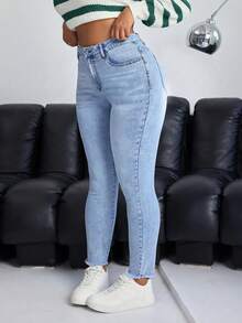 SHEIN EZwear Plus Size Front Button Pocket Simple Denim Jeans, Casual Daily Wear - Light Wash - View 5