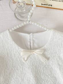 SHEIN 女童荷叶袖蕾丝蝴蝶结衬衫和荷叶边裤子两件套 - 白色 - 查看 3