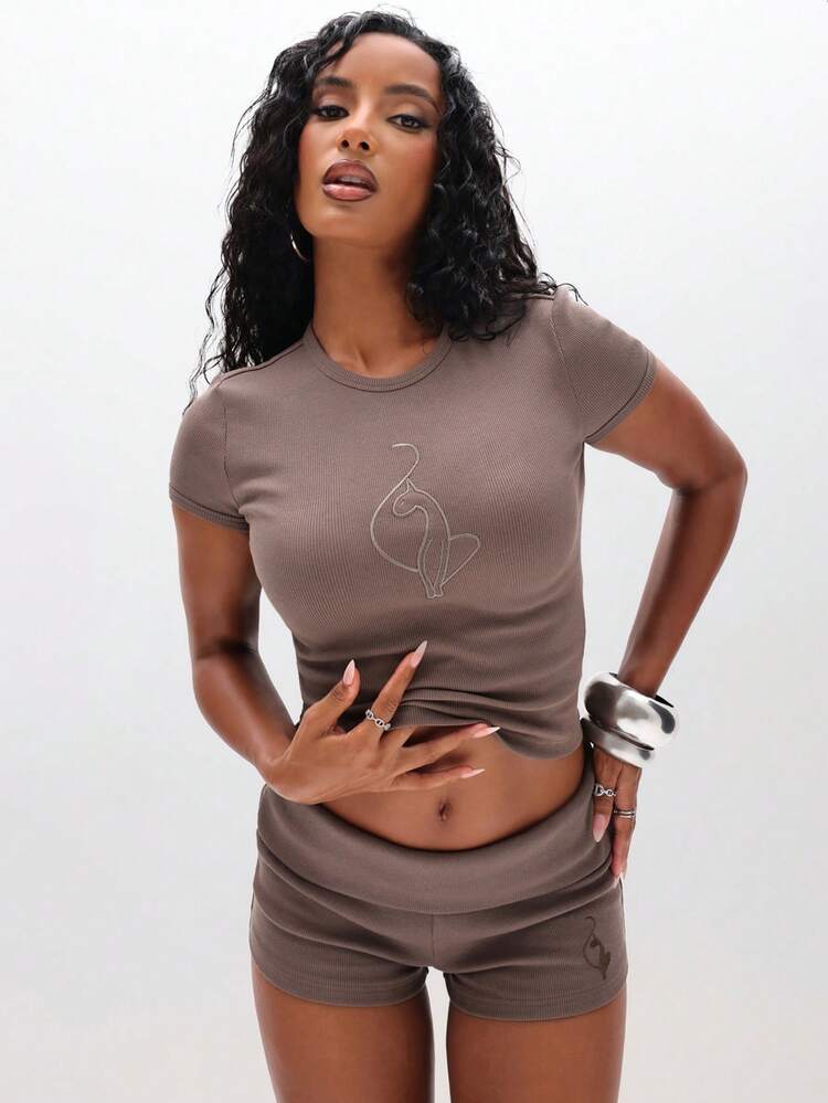 BABYPHAT Geripptes Baby-T-Shirt mit besticktem Applikationsdesign, kurzärmeliges figurbetontes Crew-Neck-Top für den Sommer-Lässig-Wear