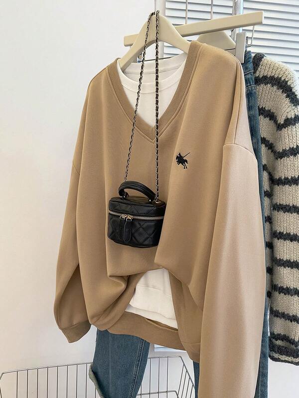 INAWLY Plus Size Women's V-Neck Drop Shoulder Long Sleeve Casual Loose Sweatshirt With Knight Print, Autumn/Winter